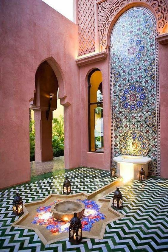 Điều xa xỉ làm nên màu hồng Maroc và Diên Khánh